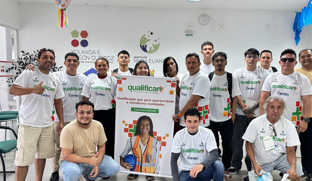 Primeira turma do curso de Instalação de Painéis LED e Iluminação Comercial é concluída